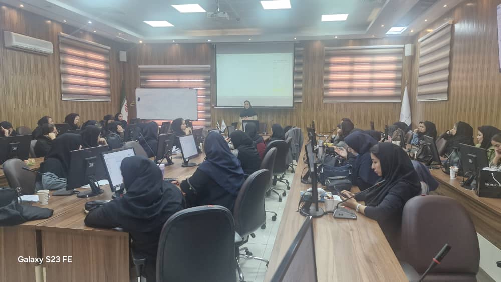 برگذاری جلسه‌ی آموزشی ایدز با رویکرد نوین برای مراقبین سلامت مراکز و پایگاه ها